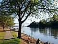 Taken from a riverfront park on the east bank of the Mississippi River in Quincy, Illinois. U.S. Highway 24 is routed along the bridge in the background. Photo: Lpangelrob at en.wikipedia