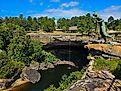  The beautiful Noccalula Falls in Gadsden, Alabama. VioletSkyAdventures / Shutterstock.com