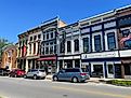 Franklin Commercial Historic District in Franklin, Indiana. (By Missvain, CC BY 4.0, Wikimedia Commons)