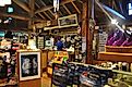 Longmire General Store. By Joe Mabel, CC BY-SA 3.0, https://commons.wikimedia.org/w/index.php?curid=20231119