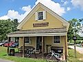 Bucktown General Store in Cambridge, Maryland. (Art Anderson, CC BY-SA 3.0, via Wikimedia Commons)