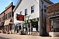 Westfield Indiana downtown cafe. Image Credits: Derek Jensen via Wikimedia Commons