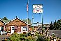 A small motel in downtown Dubois, Wyoming. Image credit: melissamn / Shutterstock.com.