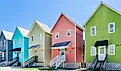 Homes on Dauphin Island in Alabama. Carmen K. Sisson / Shutterstock.com