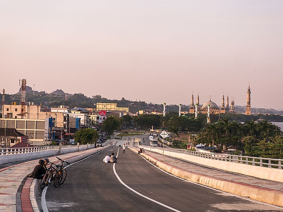 The 10 Largest Cities In Borneo  WorldAtlas com