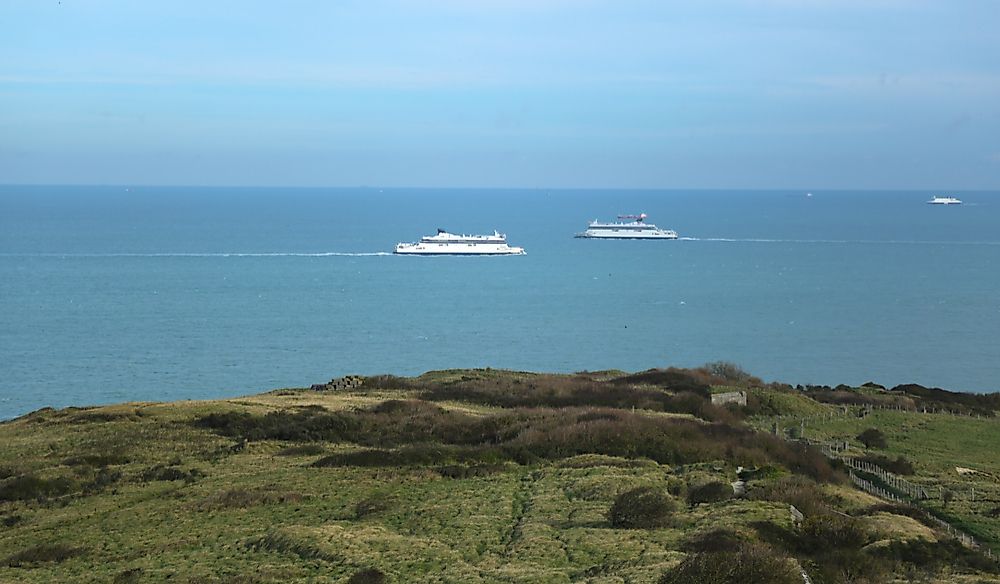 Which Countries Are Separated By The English Channel?