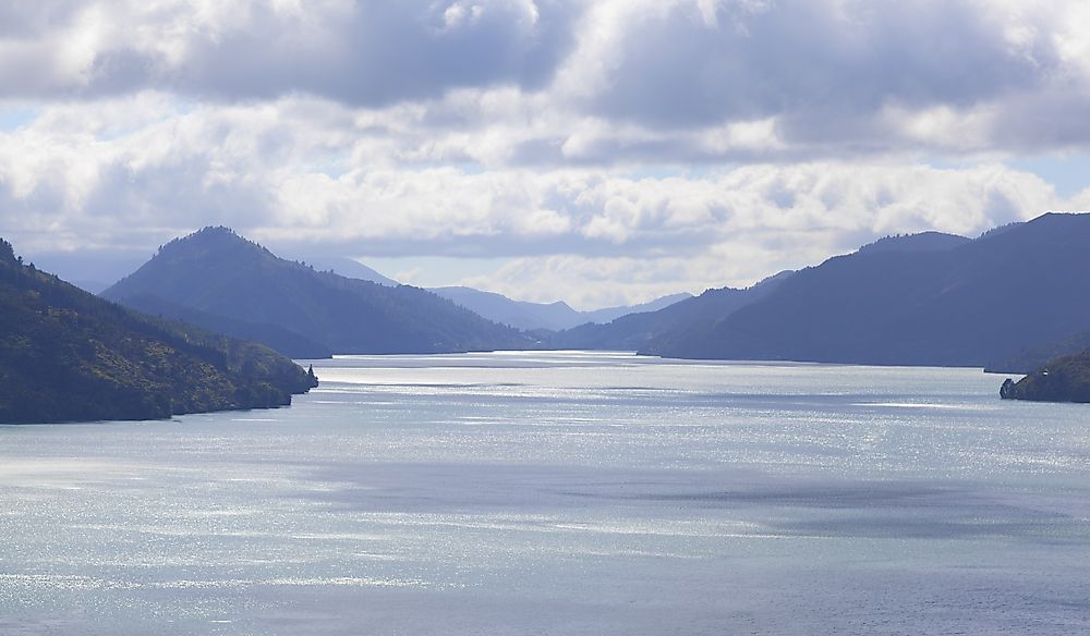 Where Is The Cook Strait?