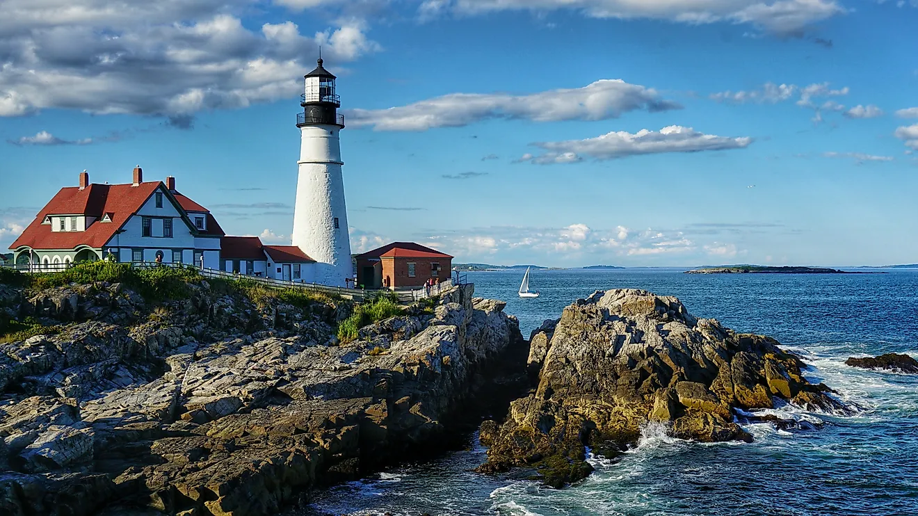 Portland Head Light, Maine - Unique Landmarks around the ...
