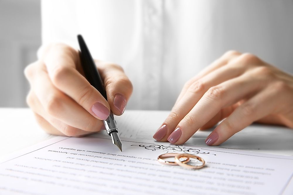 10 US States With The Lowest Marriage Rates