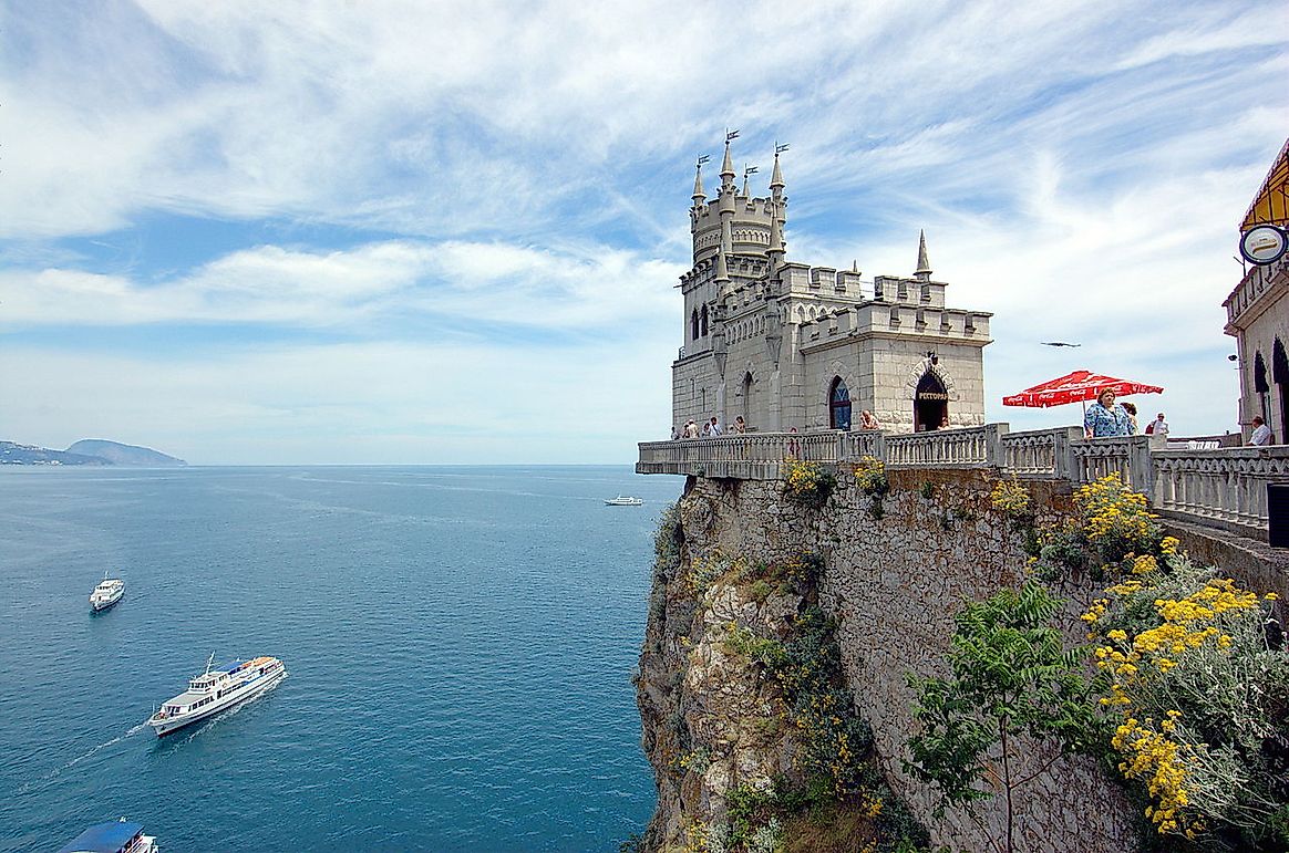 10 Magnificent Monuments Built In The Name Of Love