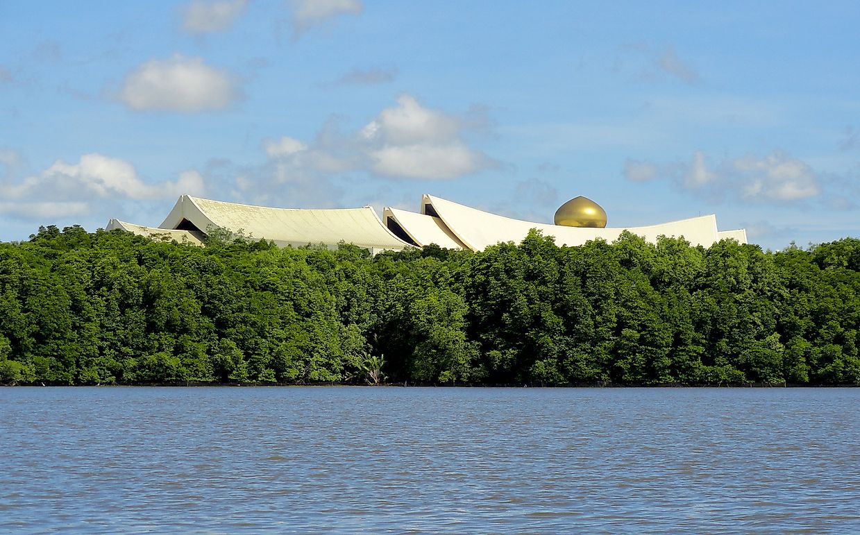 What Type Of Government Does Brunei Have?