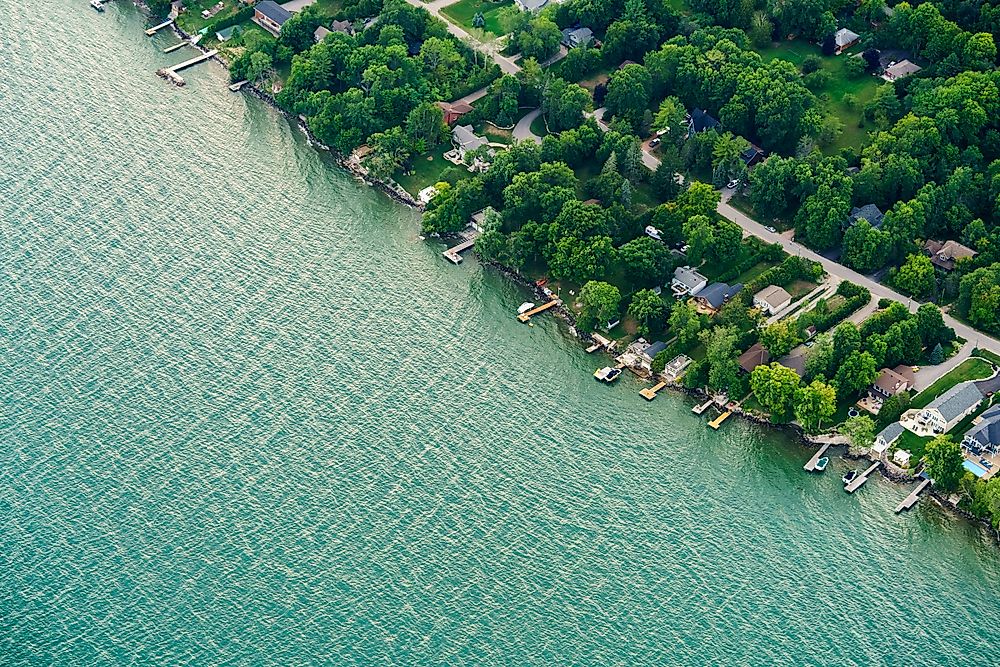 Which States Border Lake Ontario?
