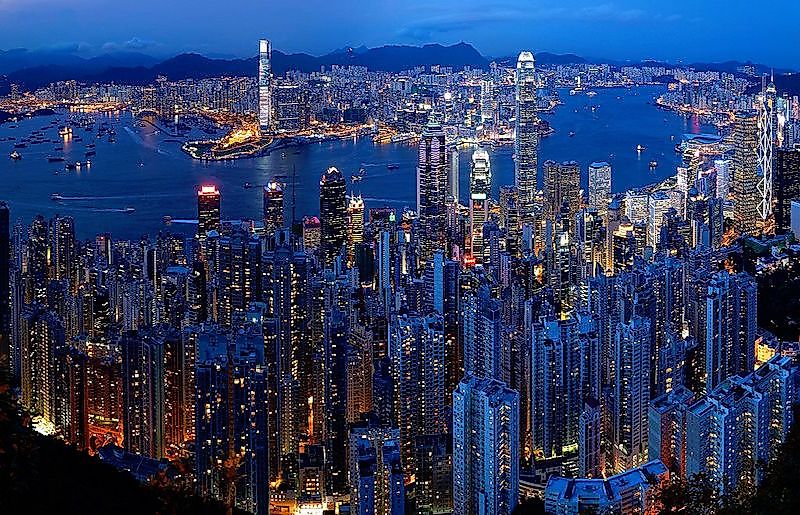 Which Neighboring Countries Have the Highest Income Disparity?