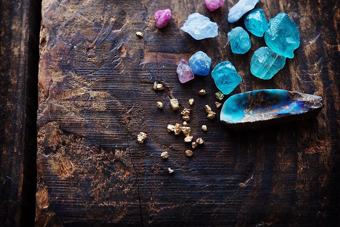 13 Extraordinary Places To Go Gem Hunting