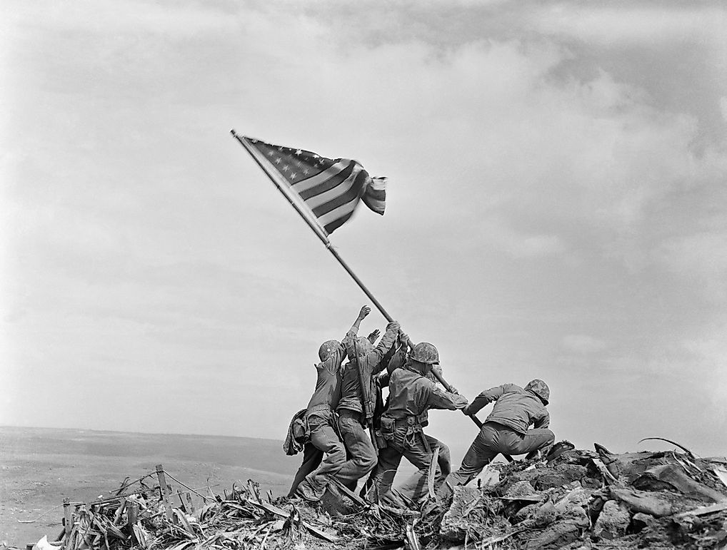 The Stories Behind These Famous World War II Images
