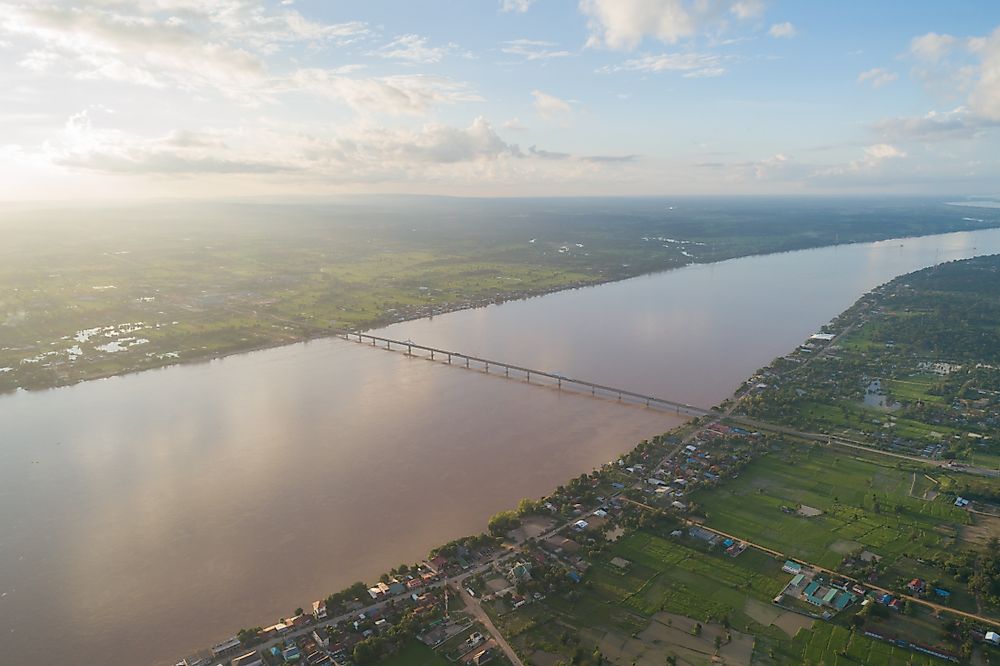 Which Countries Border Laos?