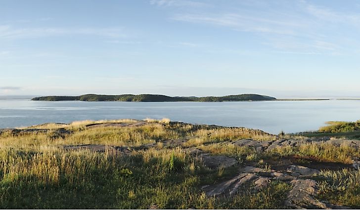 Largest Lakes in Canada by Province or Territory