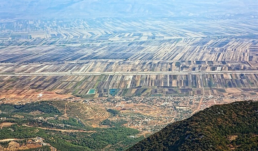 What Are The Biggest Industries In Syria?