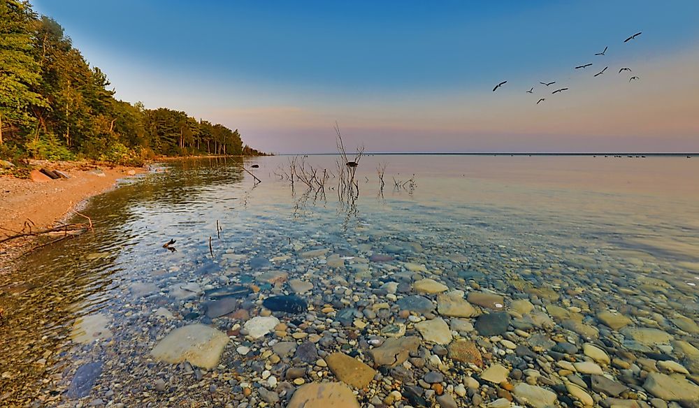 What Are The Primary Inflows And Outflows Of Lake Michigan?