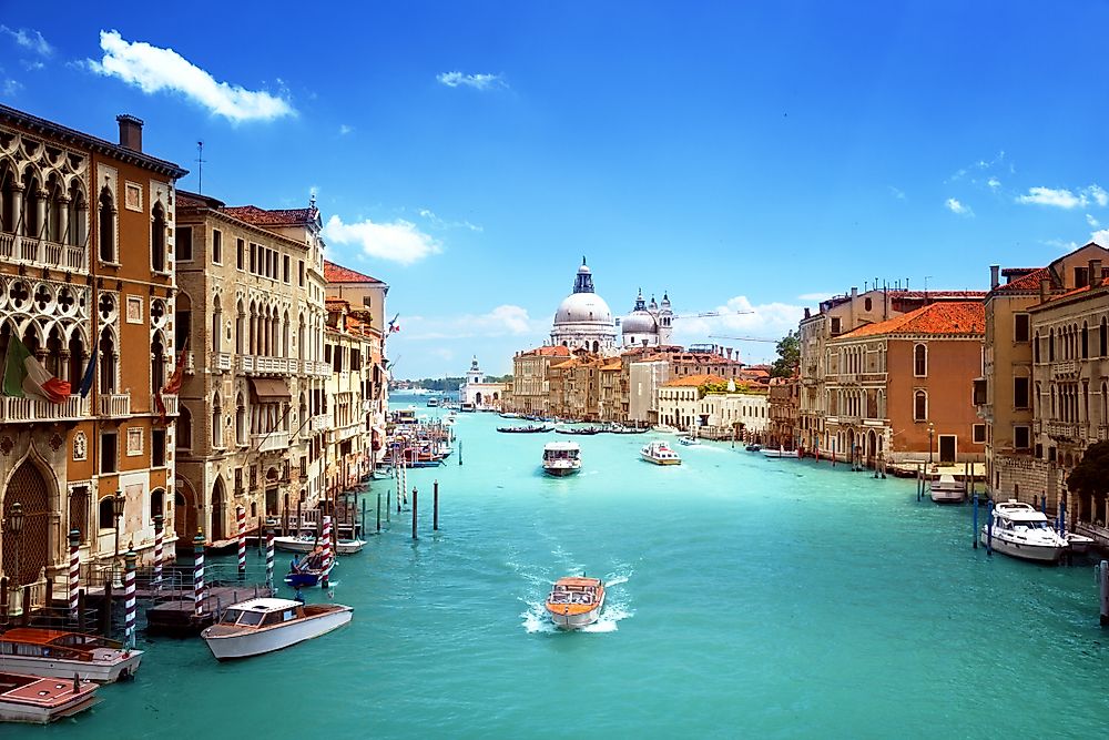How Many Islands Does Venice Have?