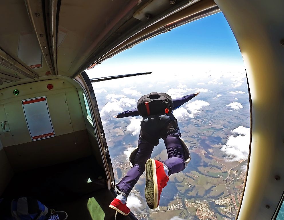 10 Incredible Sky Diving Spots From Around The World