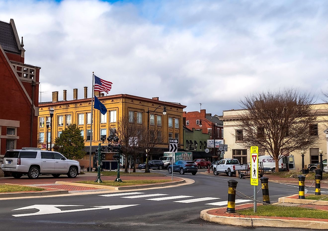 this-kentucky-main-street-feels-like-a-movie-set