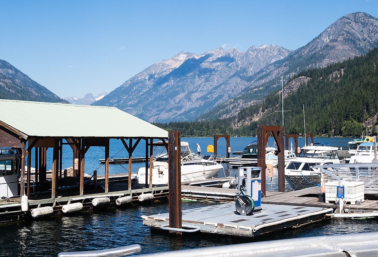 10 Off-The-Grid Towns In The Pacific Northwest To Visit