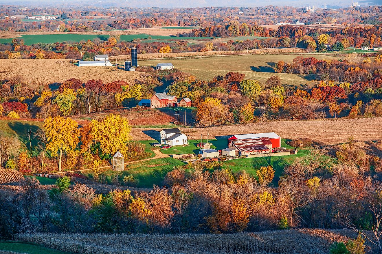 13 Top Places To Visit In Iowa This Fall