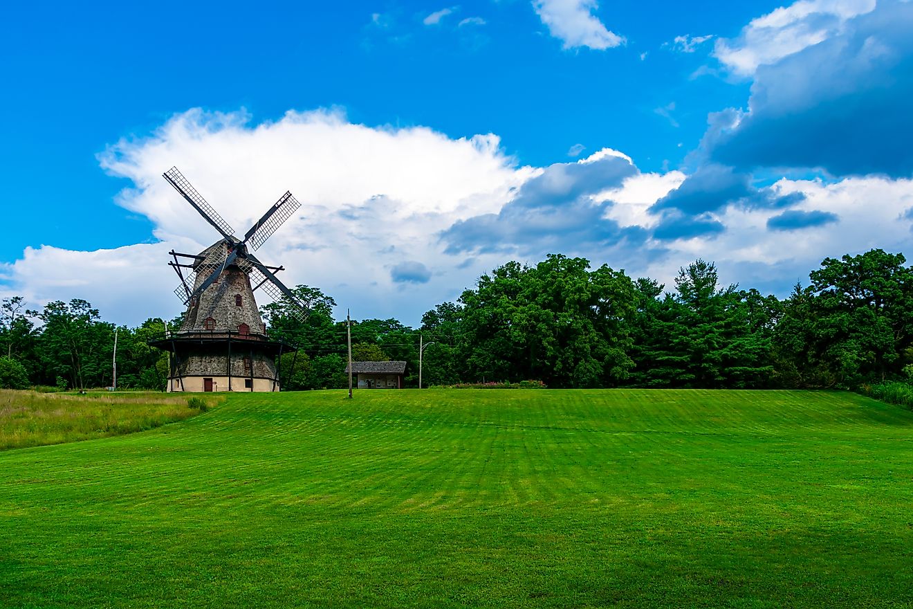 This Quiet Illinois Town Is An Underrated Gem For Nature Lovers