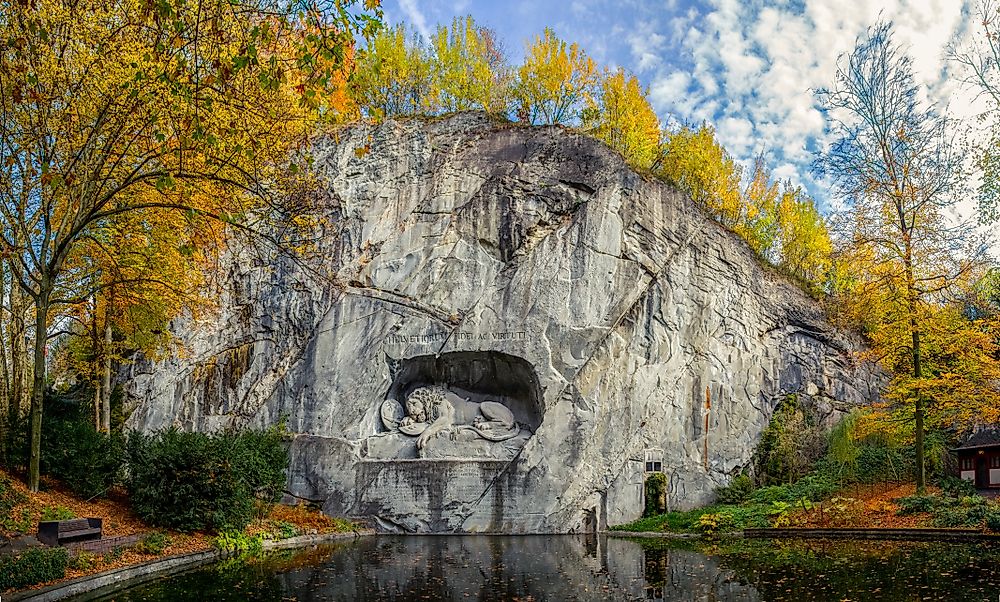 Notable Colossal Sculptures In Situ in Europe