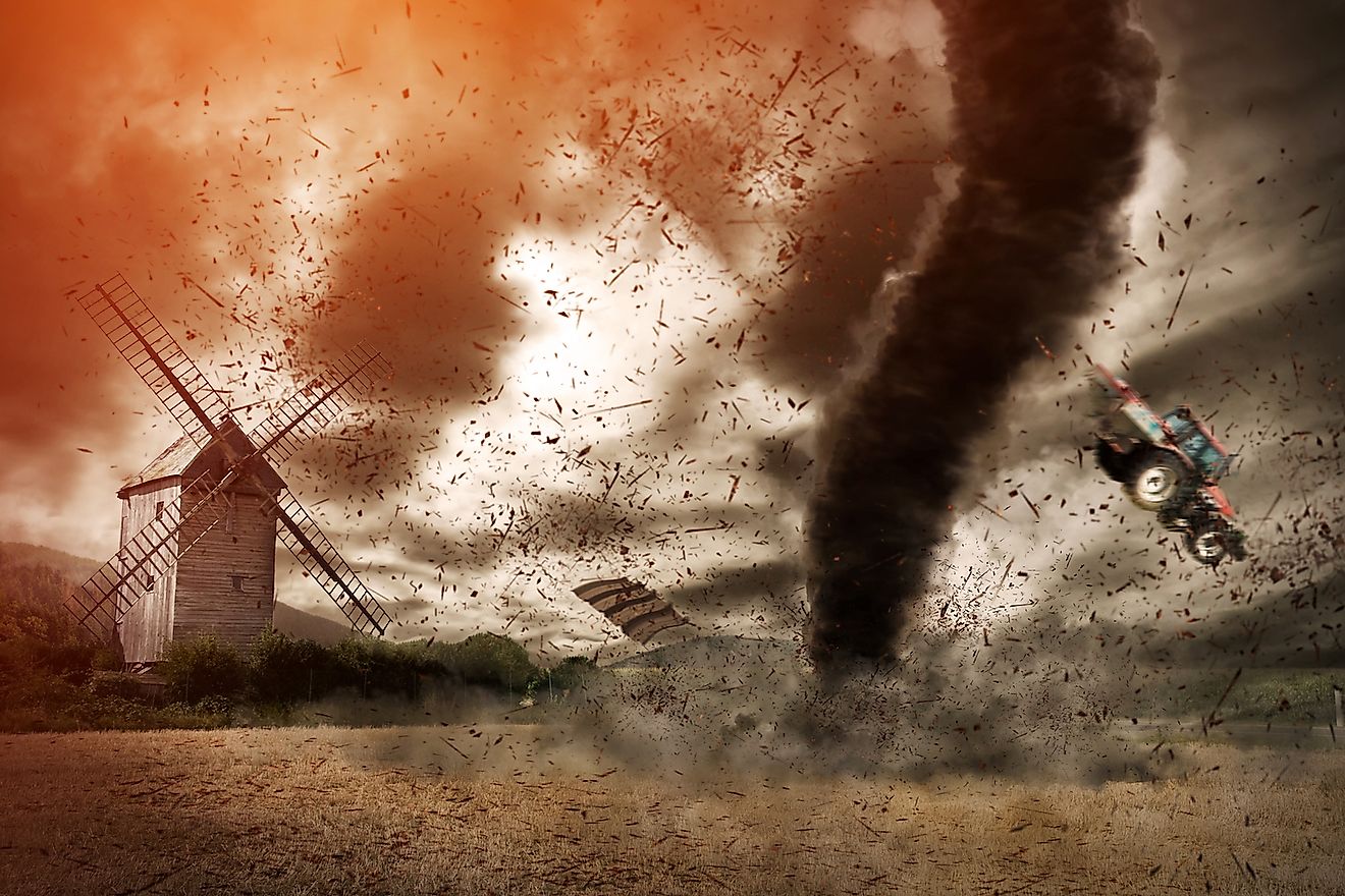 🔥 Tornado crossing Lincoln Highway outside Laramie, Wyoming 🔥 : r ...