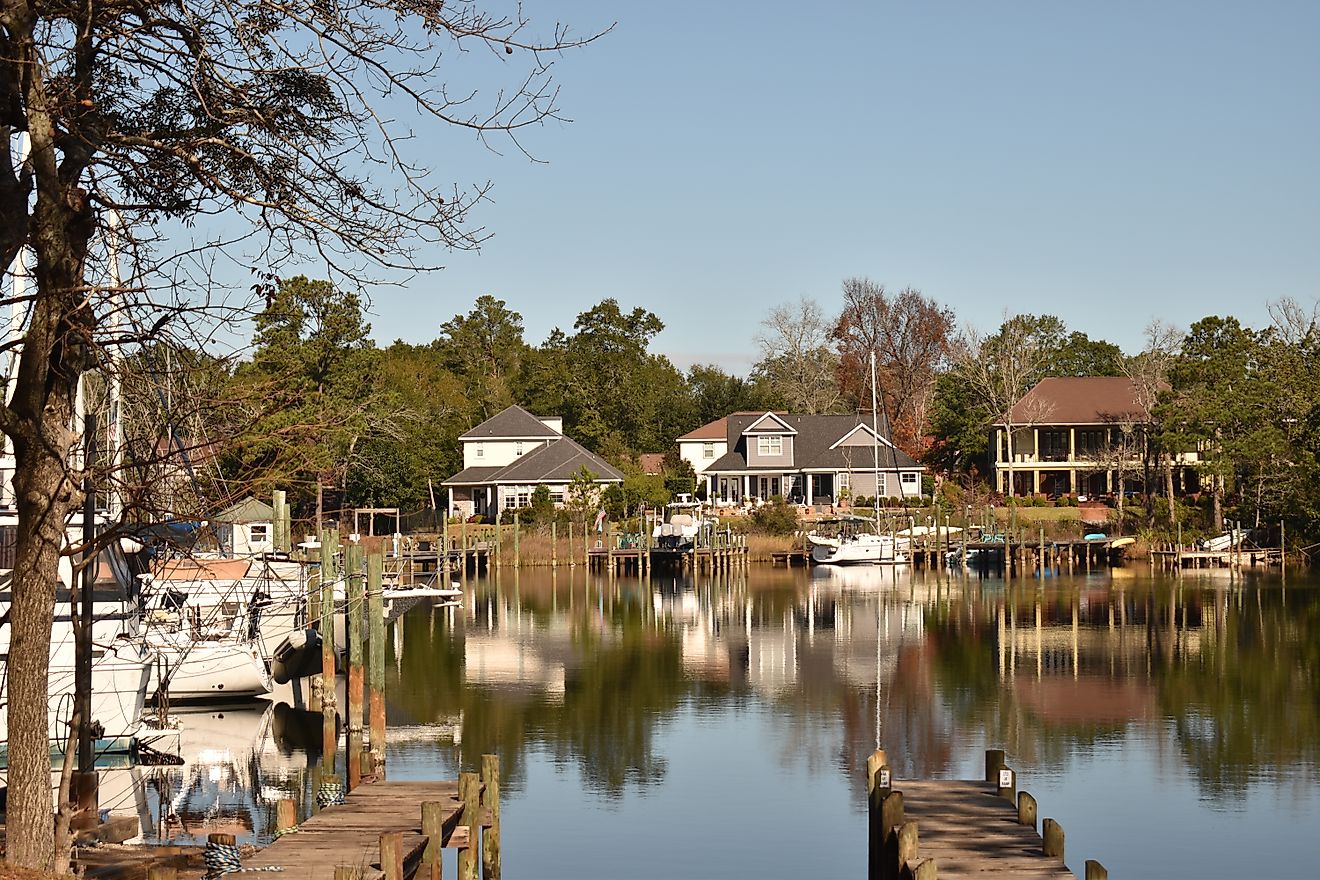 8 Best Small Towns On Florida's Emerald Coast For A Crowd-Free Summer