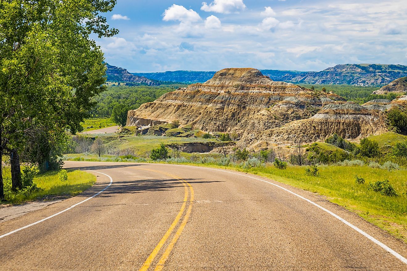 Best Scenic Road Trips in North Dakota