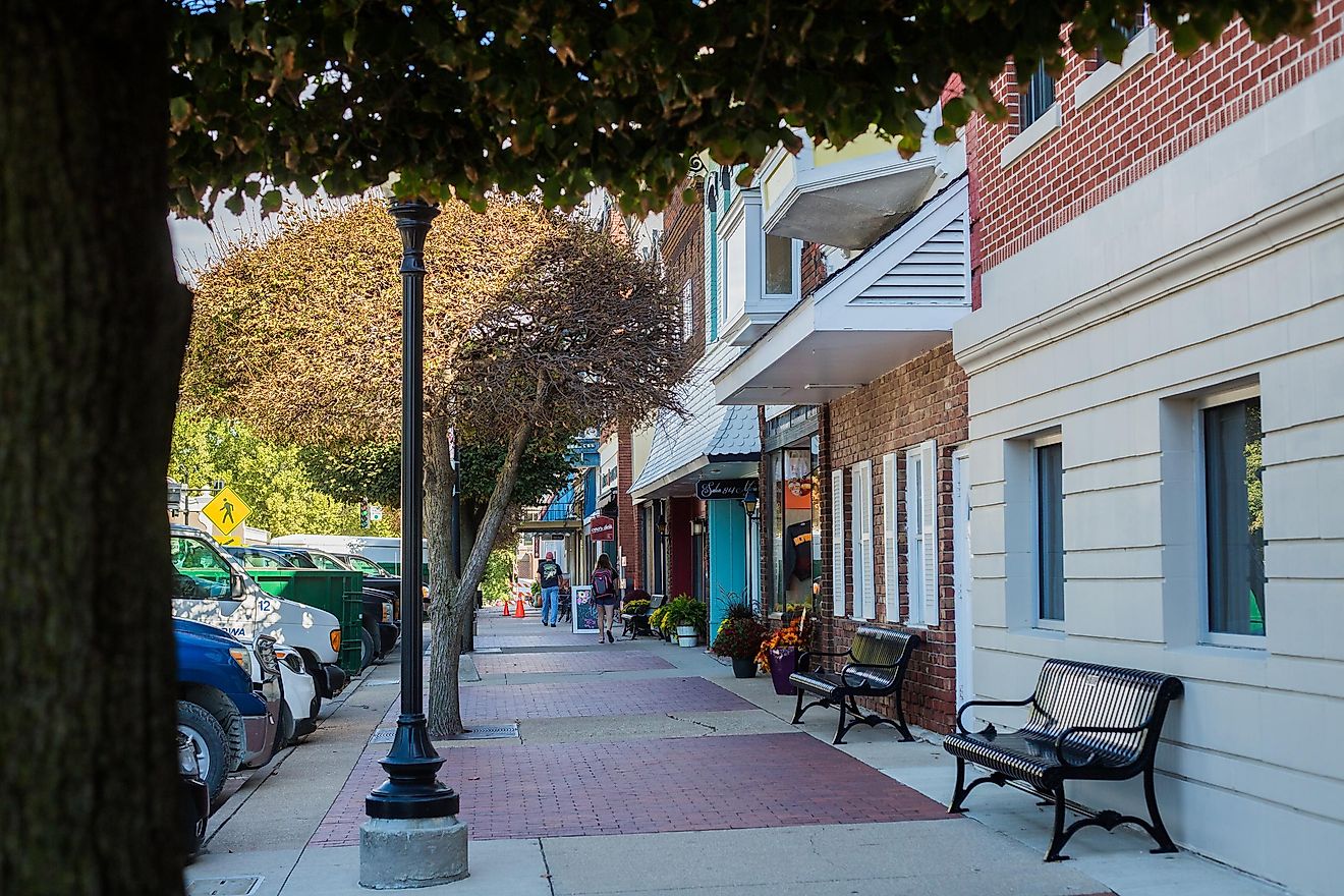 7 Unforgettable Small Towns to Visit in Iowa