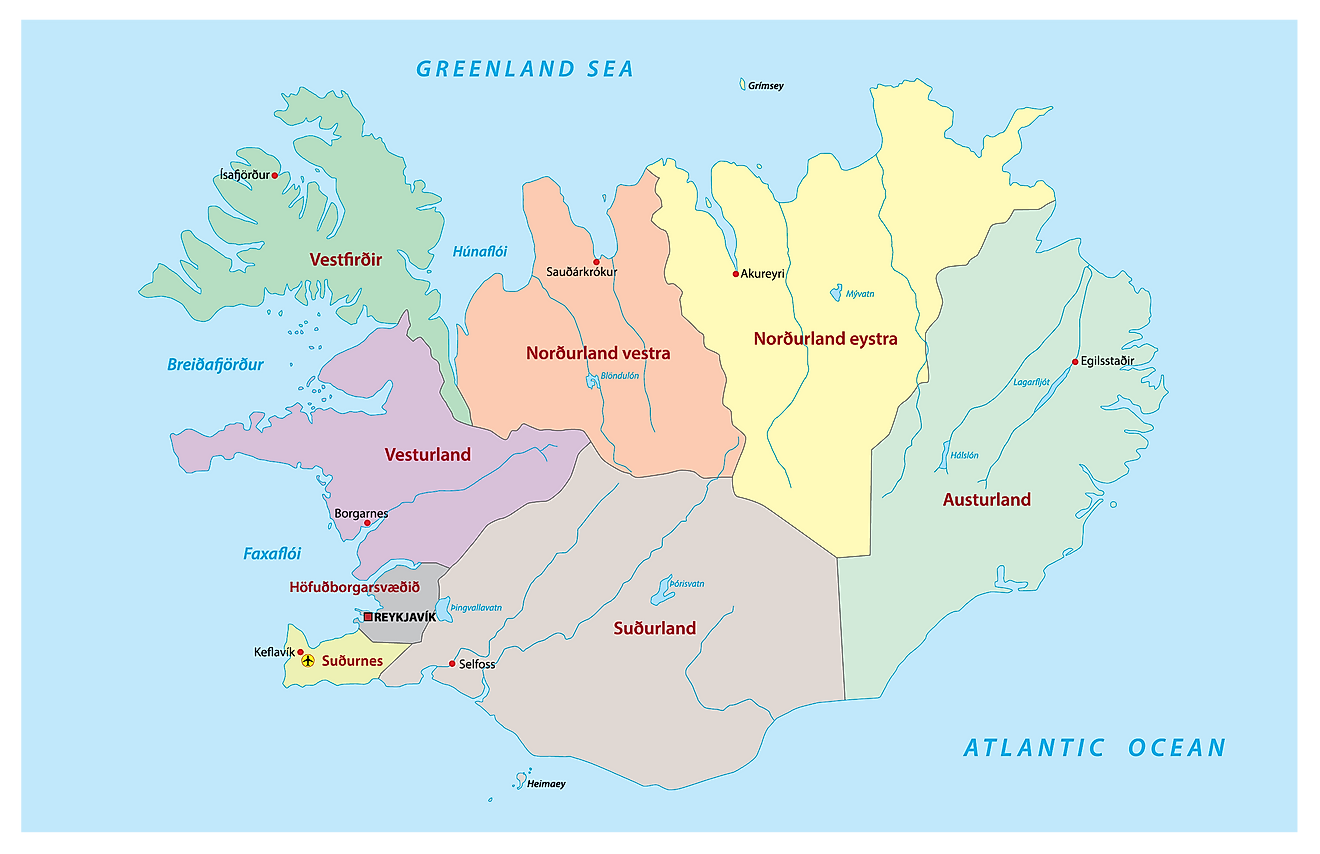 Mapa político de Islandia que muestra las regiones de Islandia, hecho con el mapa en blanco de los límites municipales de Islandia. Las áreas blancas encerradas son glaciares y no están divididas en regiones municipales. Crédito de la imagen: Wikimedia.org