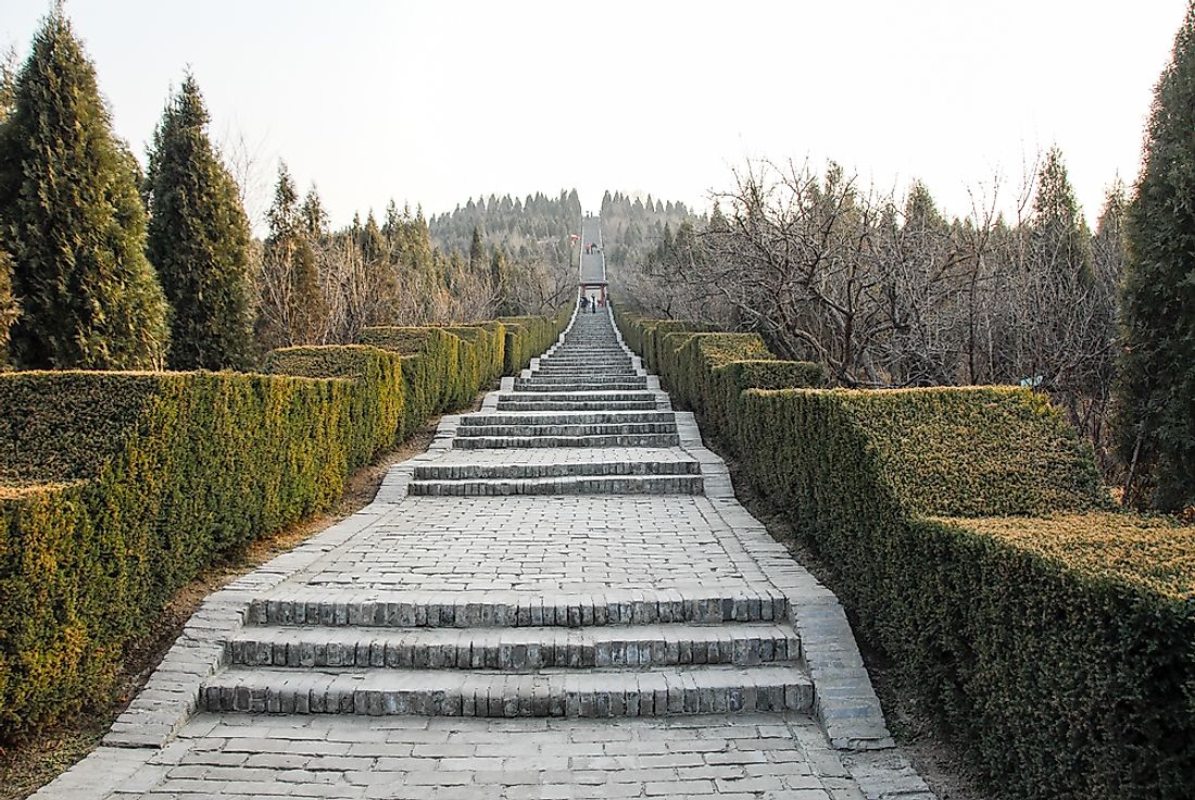 The Mausoleum of the First Qin Emperor is the tomb of Emperor Qin and his terracotta army. 