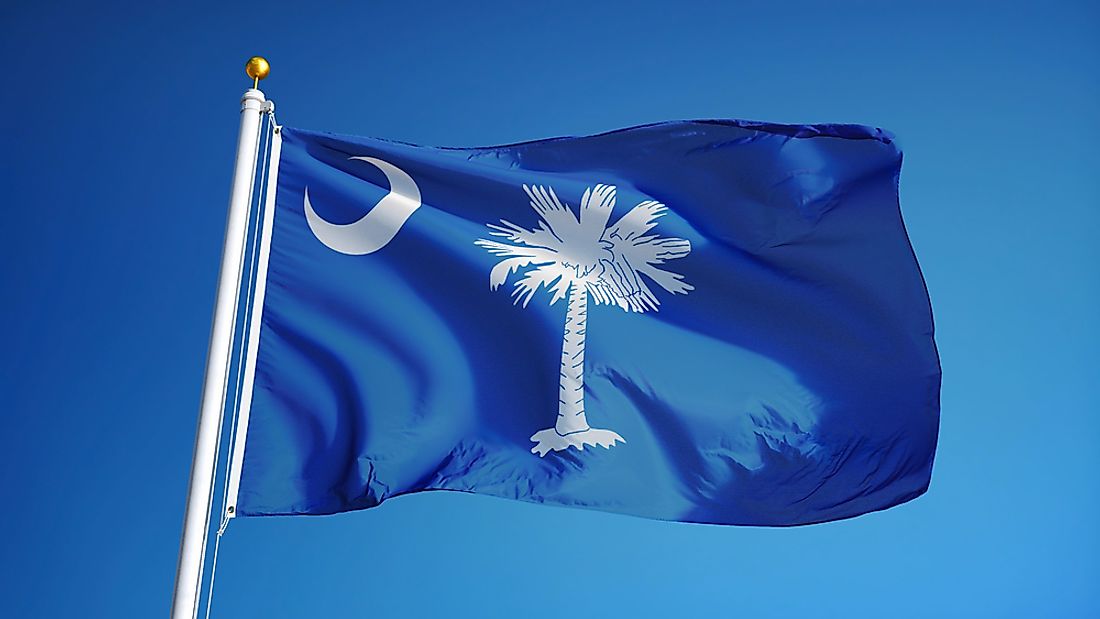 The South Carolina state flag features a crescent and palmetto. 