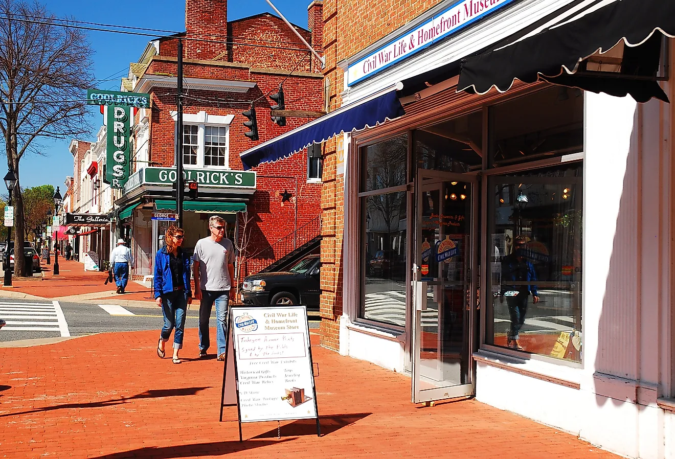 Downtown street in Fredericksburg, Virginia. Image credit James Kirkikis via Shutterstock
