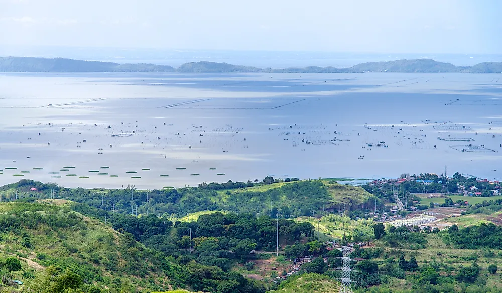 Laguna de Baý on the island of Luzon.