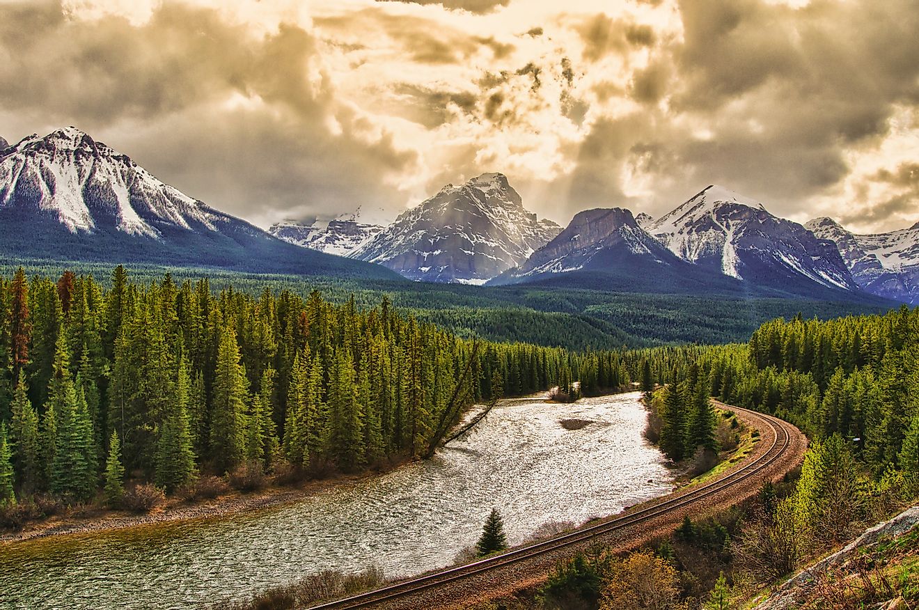 Scenic view of the Banff National Park. Image credit: BGSmith/Shutterstock.com