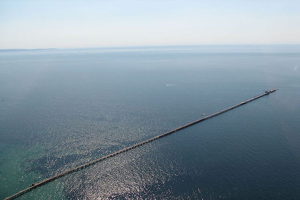 The Busselton Jetty (Busselton, Australia).