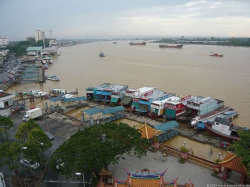 The city of Sibu along the banks of the Rajang River.