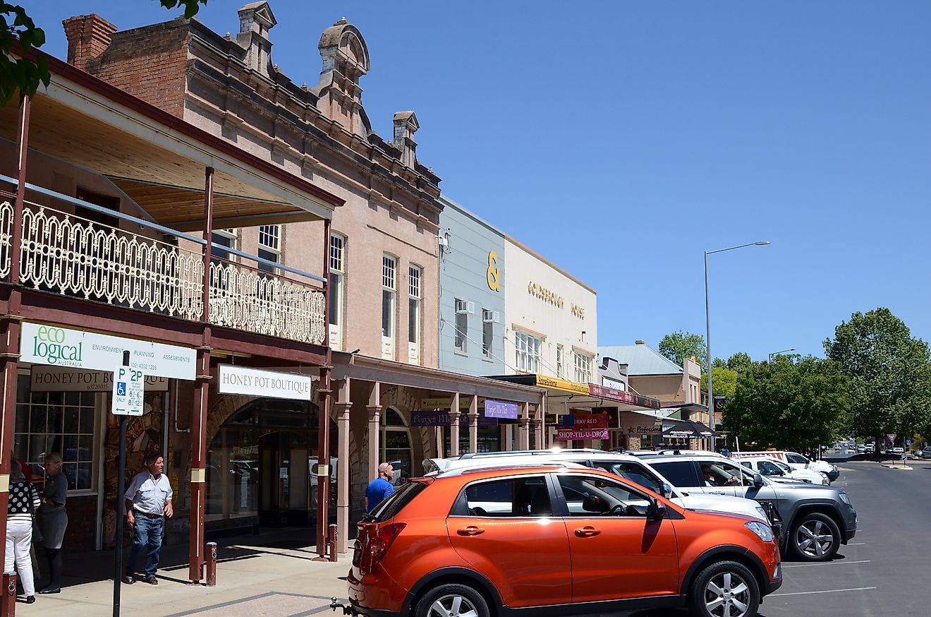 A view of Market Street in the town of Mudgee, NSW. 