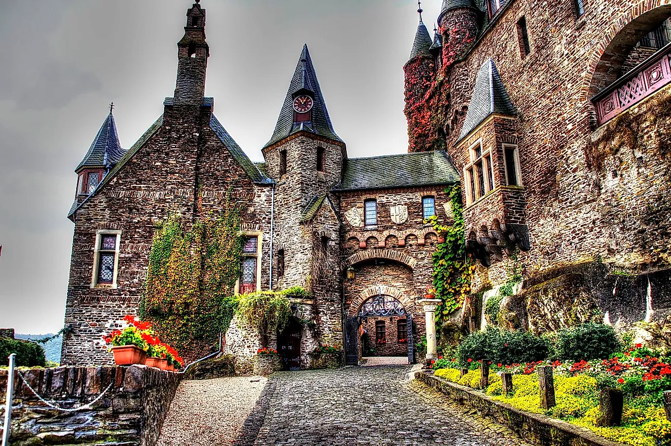 Reichsburg Cochem, Germany. Image credit: Heribert Pohl/Wikimedia.org