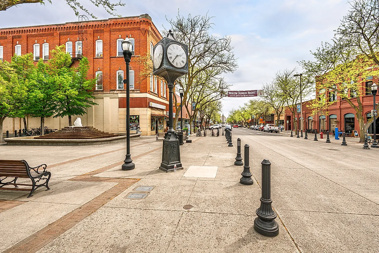 Friendship Square and Park along the historic Main Street of Moscow, Idaho. Photo Credit: Kirk Fisher / Shutterstock