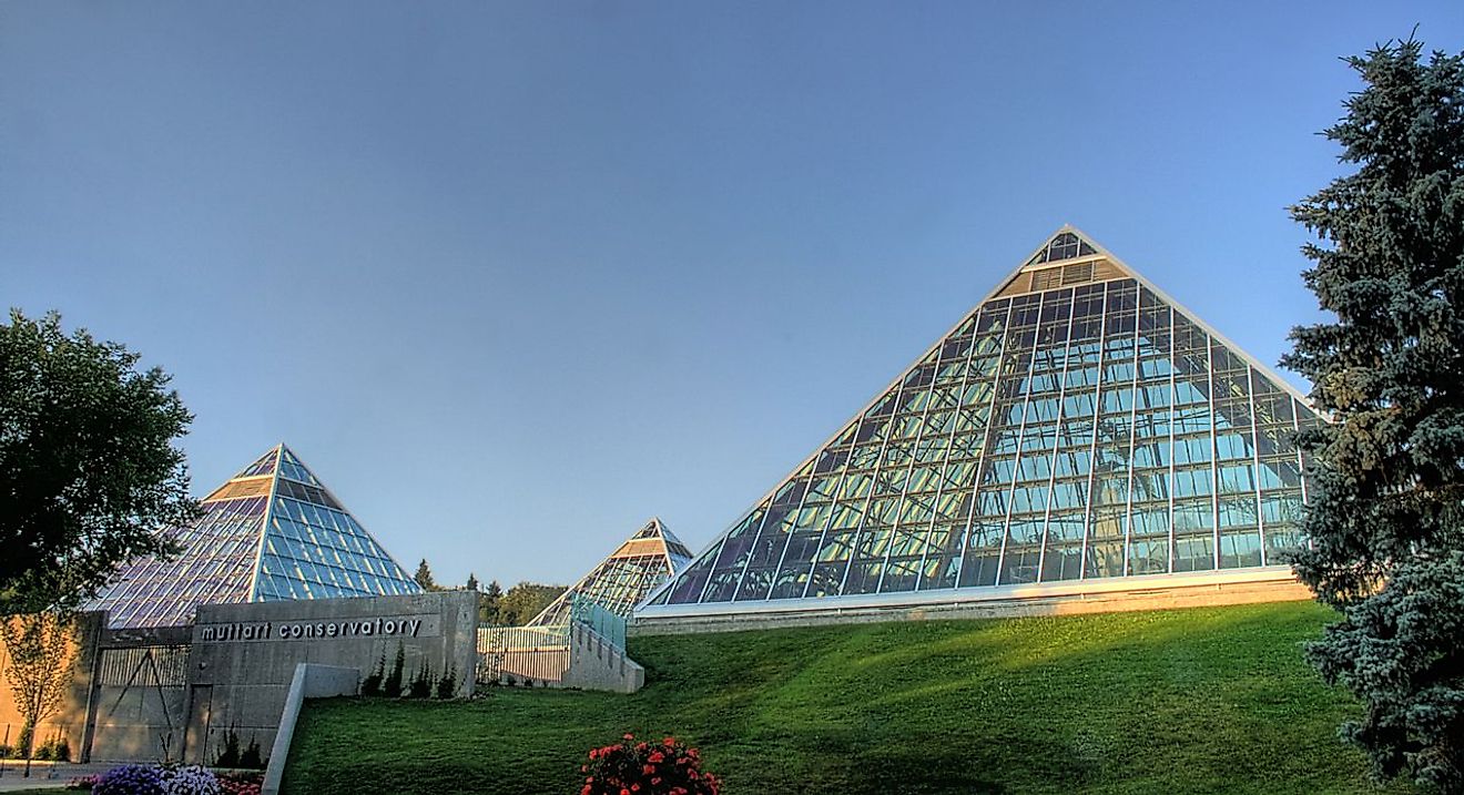 Muttart Conservatory, Edmonton. Image credit: WinterE229 WinterforceMedia/Public domain