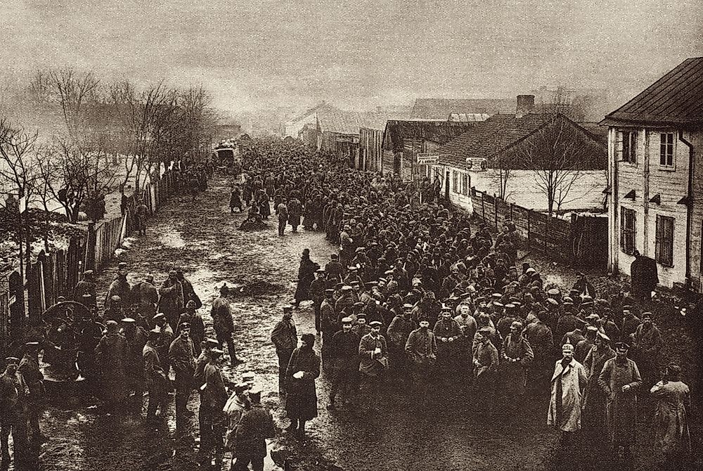 The German army captured 92,000 Russian soldiers as war prisoners during the Battle of Tannenberg.