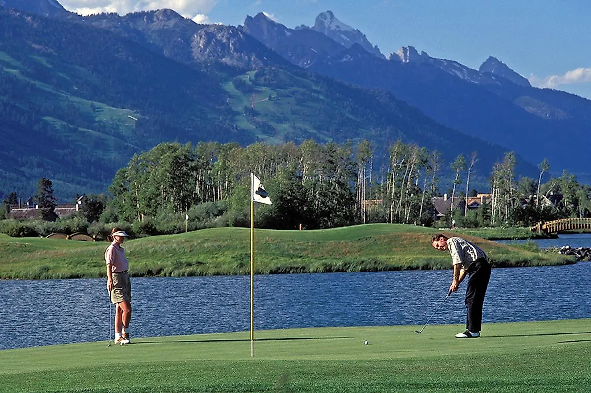 Golfing at Teton Pines in Jackson Hole, Wyoming. Photo Credit: Latham Jenkins / Flickr