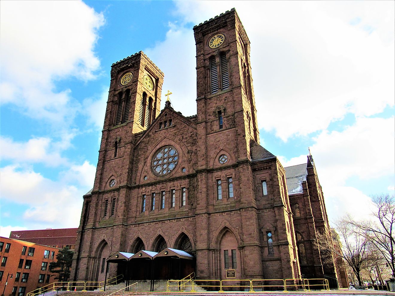 Cathedral of Saints Peter and Paul in Providence, Rhode Island (Credit: Farragutful, CC BY-SA 4.0, via Wikimedia Commons)