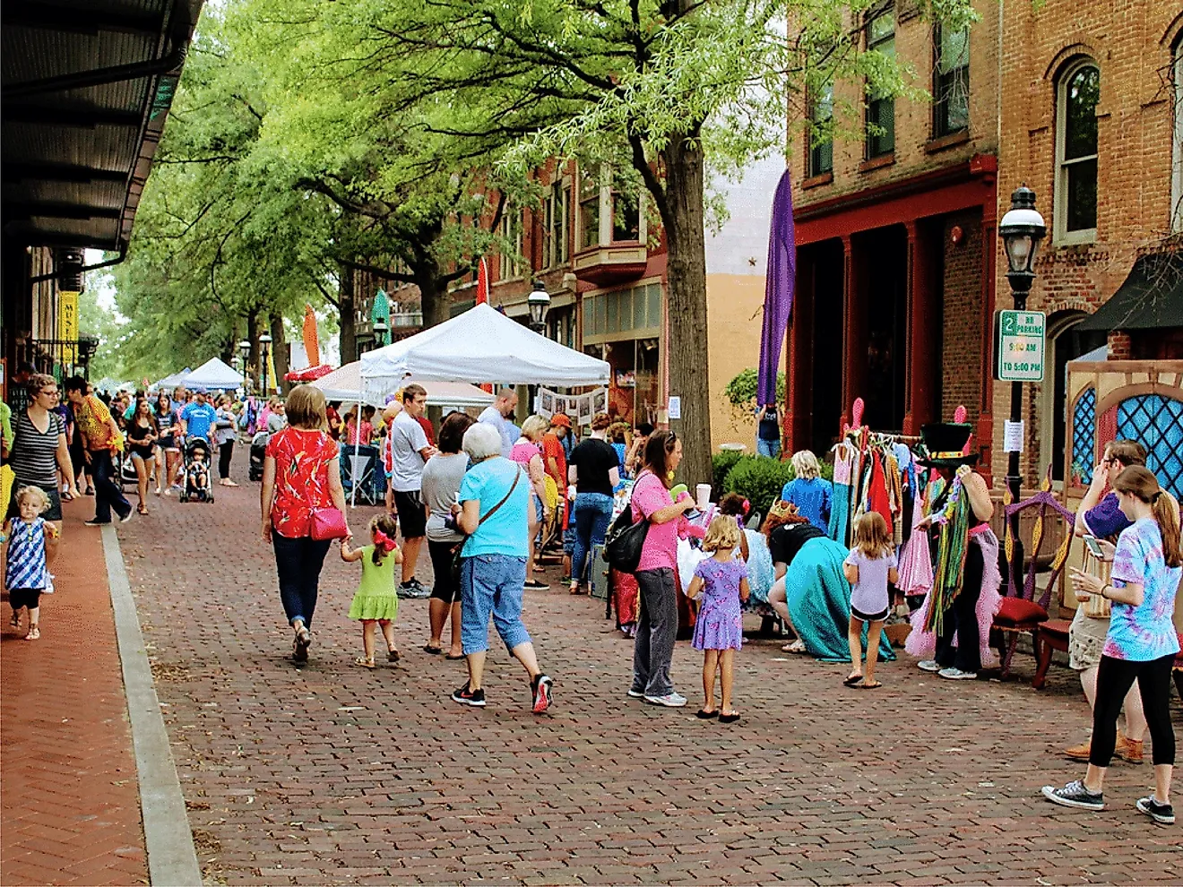 A crowded block in Paducah, Kentucky, home of the National Quilt Museum.